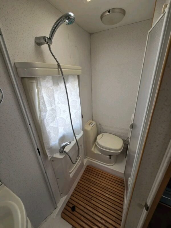 Caravane Omega Compass 2002