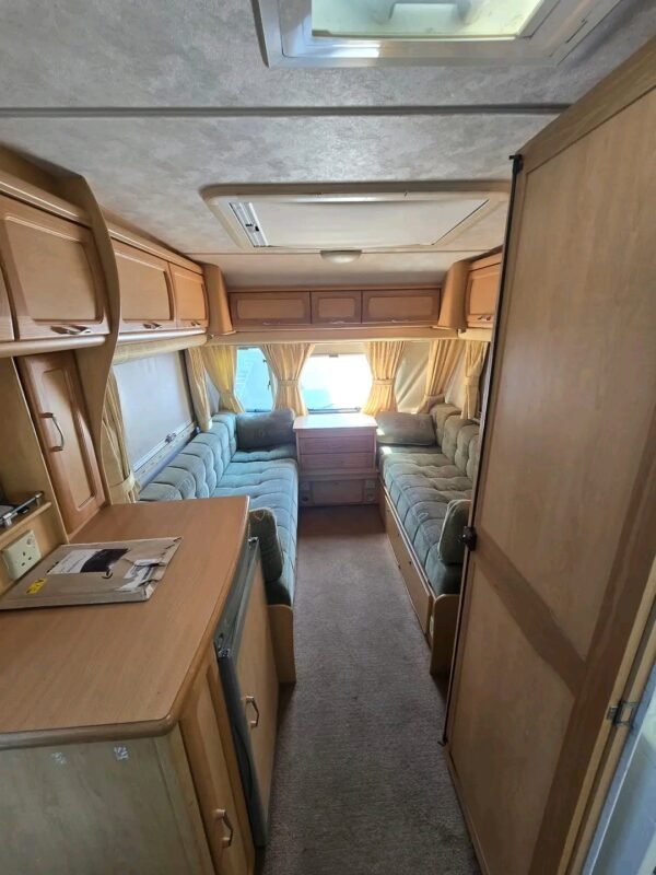 Caravane Omega Compass 2002