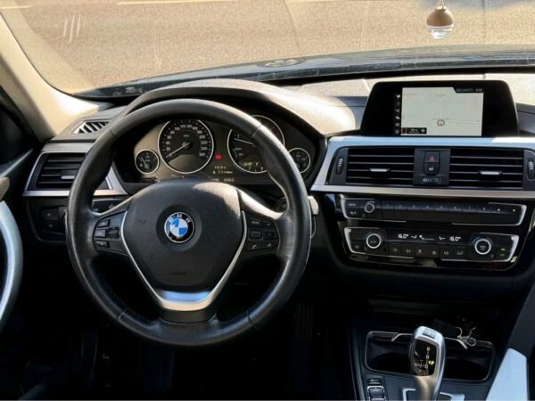 BMW 318d Touring 2018