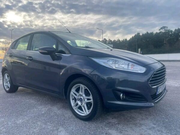 Véhicule diesel 1.6 – 95 CV