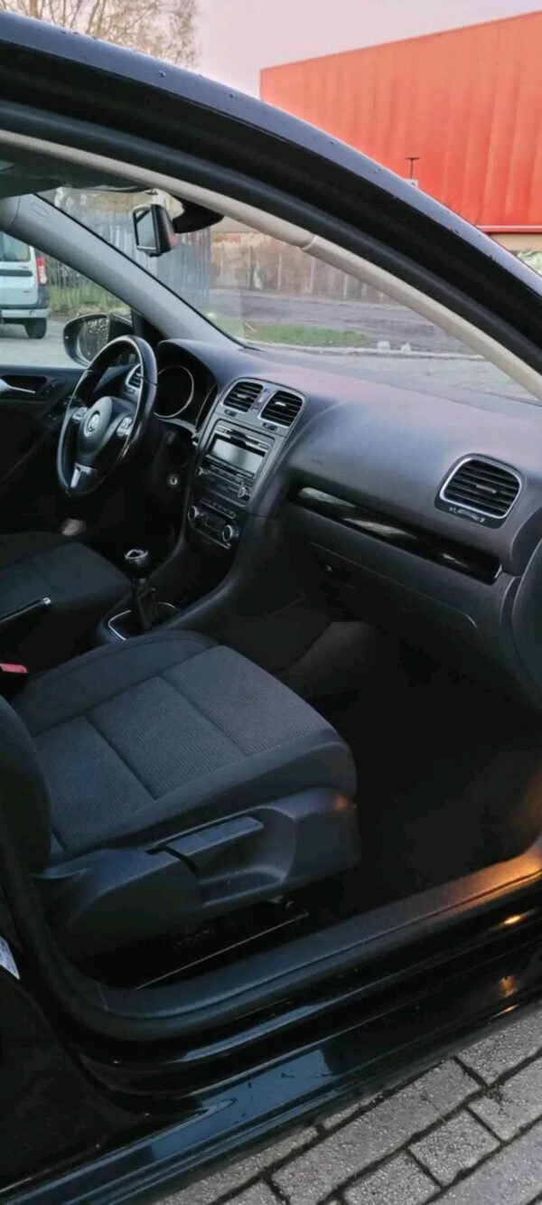 FB_IMG_17658050754211065 Volkswagen Golf 6 1.6 TDI – 105 ch | 2011