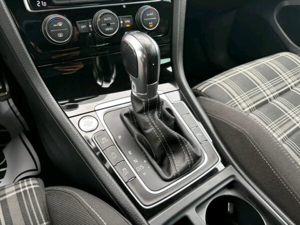 FB_IMG_17683970577409031 VW Golf 7.5 GTD DSG – 184 ch | 2017